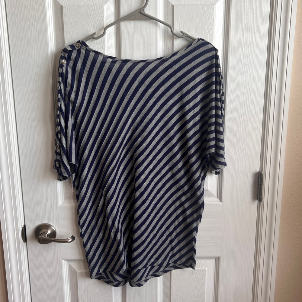 Paraphrase Diagonal Striped Top Button Sleeve Detail Casual Comfy Womens Size L